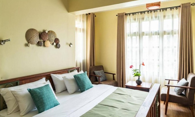 Arusha Hotel | Villa Arumeru - Deluxe Double Room with Balcony Awaits