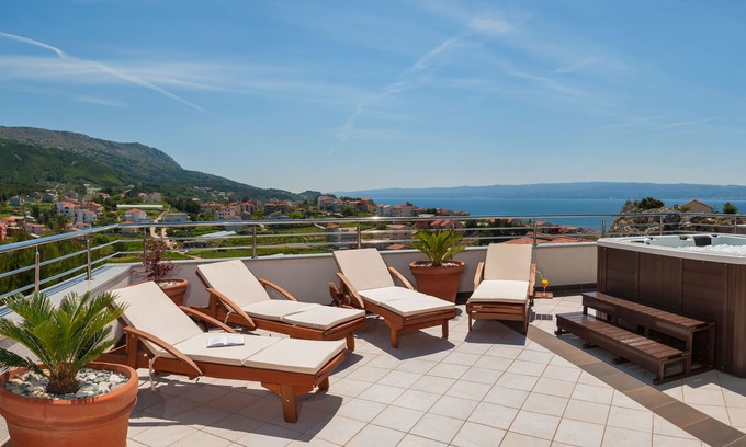Podstrana Villa | Villa Arya: Private Pool & Spa Oasis Near Split