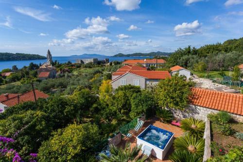 Lopud Island Apartment | Discover Villa Aska: Pet-Friendly Retreat with Hot Tub