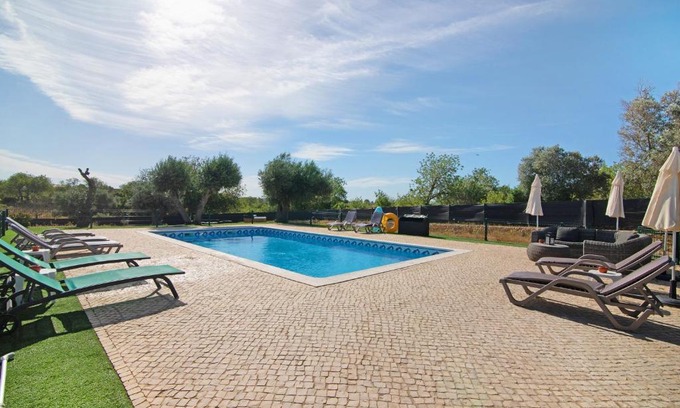 Albufeira House | Relax at Villa Assumadas with Pool and Hot Tub Access