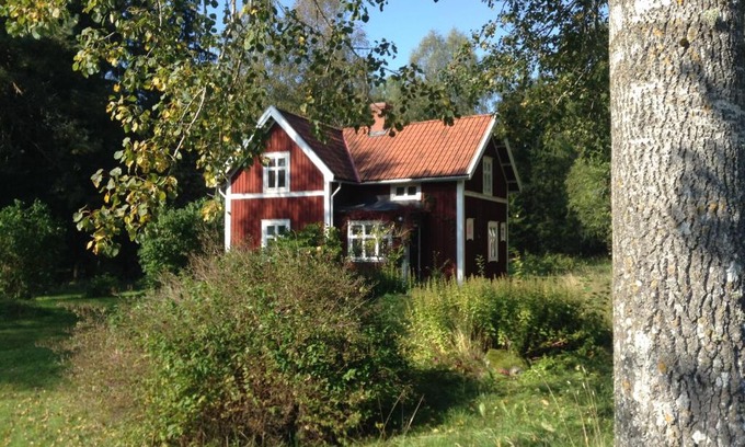 Lyrestad House | Relaxing Villa Asta in Råglanda with Hot Tub & Pet Friendly