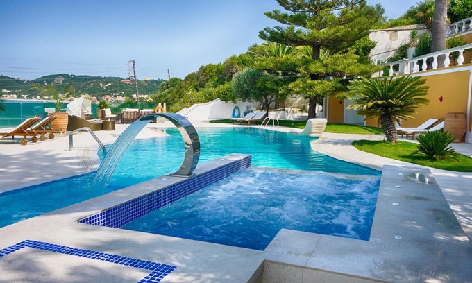 Agios Georgios Pagon Apartment | Villa Athanasia Studio mit Pool und Meerblick