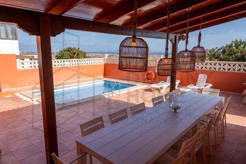 Geafond Villa | Villa Atlantic Ocean: Private Pool & Pet Friendly Getaway