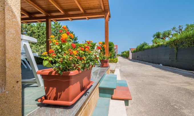 Gorgo Lungo Villa | Oceanfront Villa with 4 Beds and Stunning Views