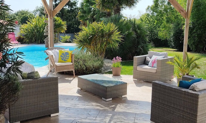 La Roche-sur-Yon Villa | Peaceful Villa with Private Pool and Beautiful Garden