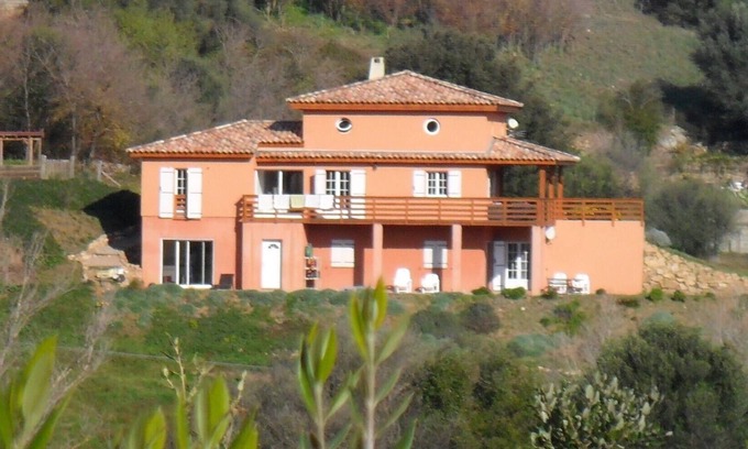 Cognocoli-Monticchi Villa | Spacious Standing Villa Near Porto Pollo Beaches, 9.8/10