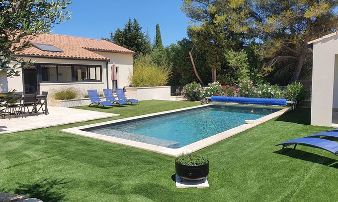 Serviers-et-Labaume House | Relaxing Villa with Pool in Historic Pays D'uzès