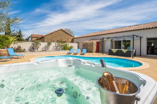 Bize-Minervois Villa | Relaxing Villa with Pool, Hot Tub & Ocean Views