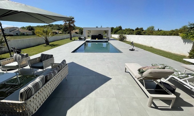 Maraussan Villa | Villa avec Piscine - Family-Friendly Retreat near the Sea
