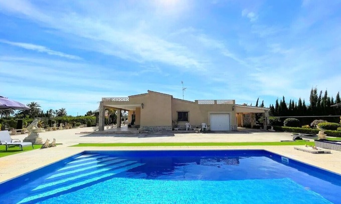 Elche Villa | Private Pool Villa Near Alicante on Costa Blanca, Spain