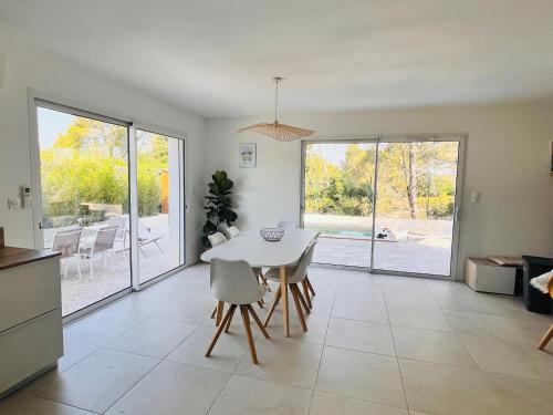 Fuveau Villa | Villa avec piscine, vue dégagée sur la forêt