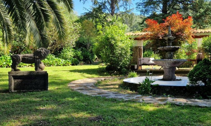 Arenas de San Pedro House | Discover Villa Axarquía de Gredos: 4-Star Pet-Friendly Retreat