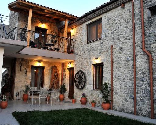 Vlachiana House | Pet-Friendly Villa Axenti: Guest Rated 9/10 with Breakfast