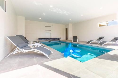 Sibiril House | Villa Azénor Bretagne: Pool, Ocean View & Steps to Beach