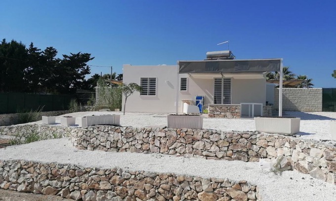 Portopalo di Capo Passero Villa | Pet-Friendly Villas in Portopalo, Italy - Rated 10/10