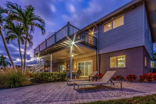 Indian Rocks Beach Villa | Experience Villa Azule: Oceanfront Bliss & Pet Friendly