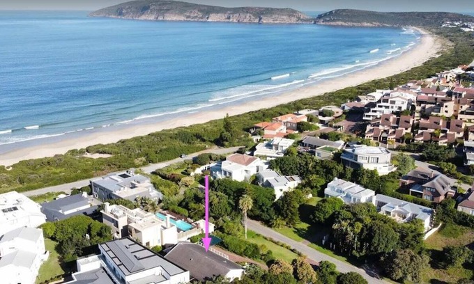 Robberg Beach Villa | Villa Azure | Sea Views & 70m to Robberg 5 Beach