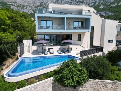 Veliko Brdo Villa | Villa Bašak: Oceanfront Haven with Pool and Spa Amenities