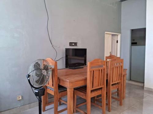 Sumbawa Besar House | Budget-Friendly Villa Bamboo Sumbawa - Family-Friendly Stay