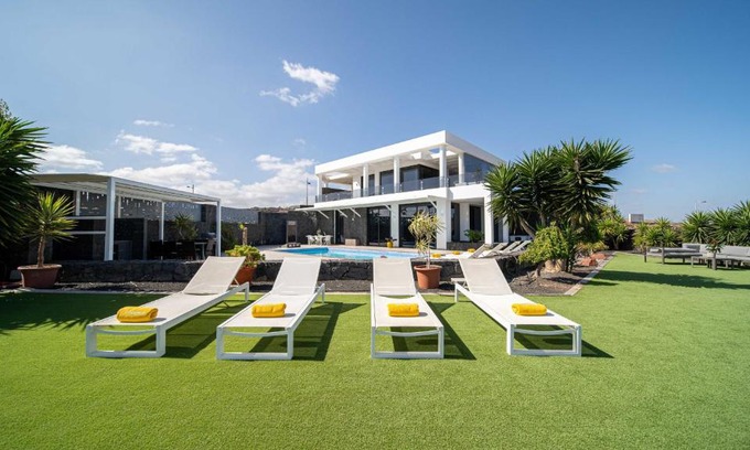 Tias Villa | Experience Villa Baobab: A 4-Star Family Retreat with Pool