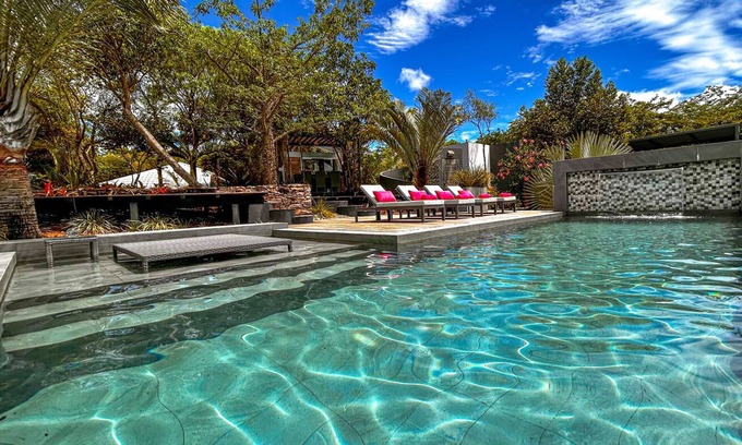 Palmeiras House | Discover Villa Barriguda: Relax in Suíte Licuri Today
