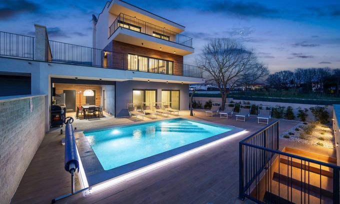 Banjole Villa | Unforgettable Stay at Villa Bay I with Oceanfront Views