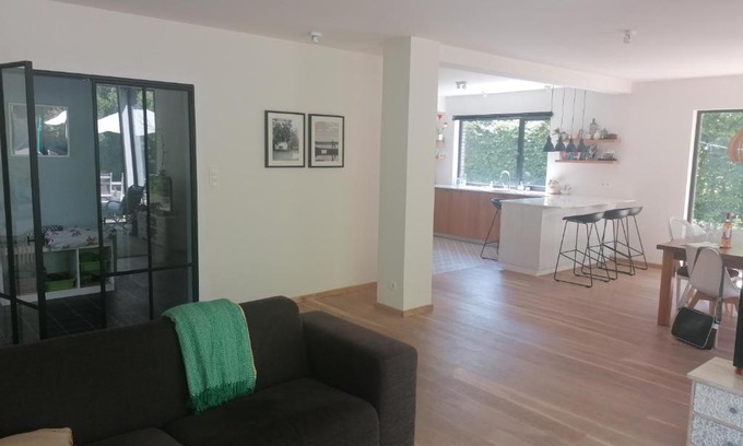 Kontich House | Family-Friendly Villa with Kitchen & Great Guest Rating