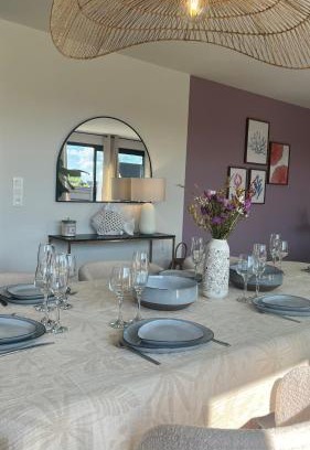 Fontenay-sur-Mer House | Villa Beau Séjour: Oceanfront Haven with Pet-Friendly Perks