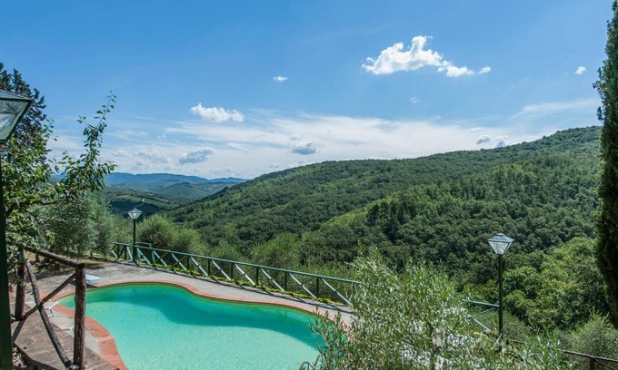 Castellina in Chianti Villa | Enchanting Villa Beba in Castellina: Pet-Friendly Oasis