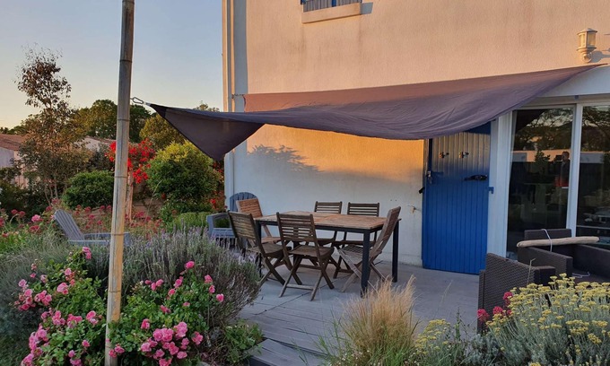 Saint-Pierre-d'Oleron Villa | Villa Belle-Île: Oceanfront Oasis with Pool & Pet-Friendly