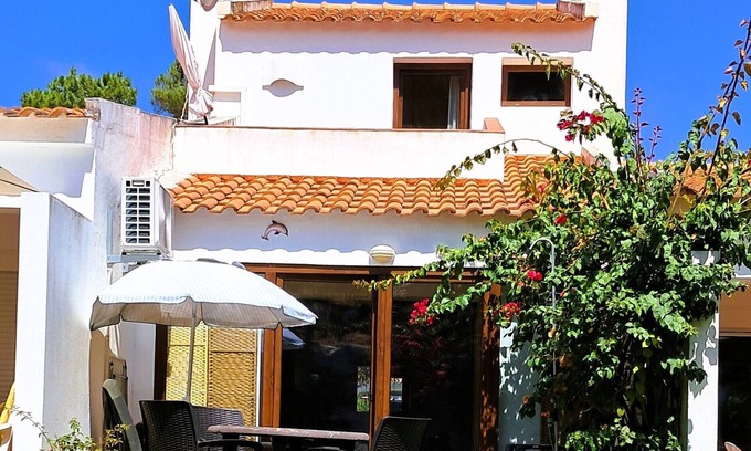Alfa-Mar Villa | Beachside Haven: 200 Meters from Falésia, Albufeira