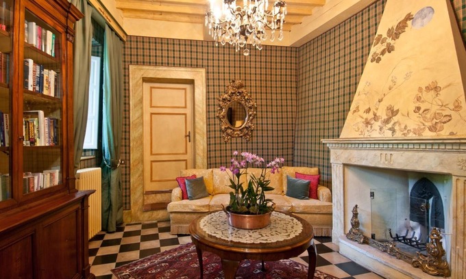 Lucca Villa | Discover Villa Bellaria: Poolside Retreat in Lucca, Tuscany