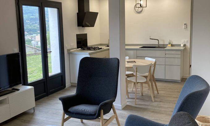 Apt Apartment | Villa Belle Vue: Family-Friendly Retreat with Pool & Spa