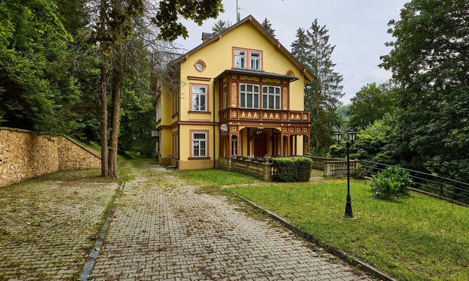 Janske Lazne Apartment | Relaxing Lake View Retreat at Villa Belvedere by Interhome