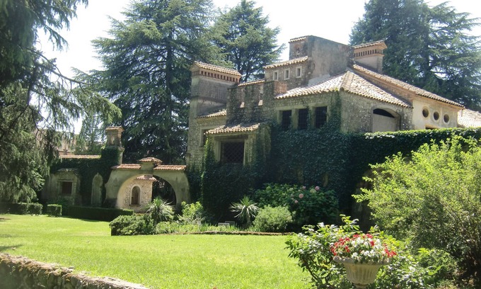 Soligo Villa | Elegant Villa Near Venice: Pool, Spa & Prosecco Delights
