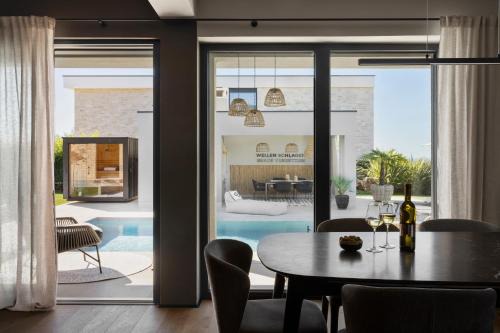 Kastelir-Labinci Villa | Villa Bewegte Berge: 4-Star Oceanfront Retreat with Spa