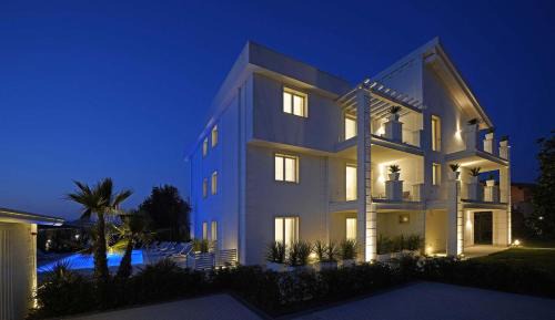 Lonato del Garda Apartment | Elegant Villa Bianca Apartments with Ocean Views & Pool