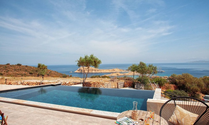 L'Ile-Rousse Villa | Villa Bianca: Sea View Retreat with Infinity Pool Awaits