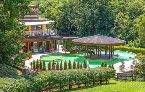 Sorano House | Villa Bianca: A Family-Friendly Retreat with Pool Access