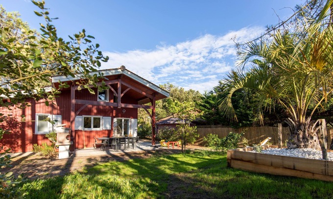 Hourtin-Plage House | Villa Bikini: Pet & Child Friendly, Steps from the Ocean