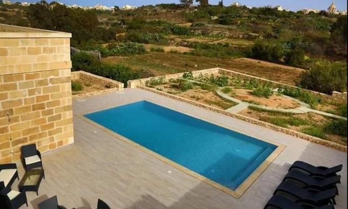 Nadur House | Villa Bingemma: Family-Friendly Retreat with Pool Access