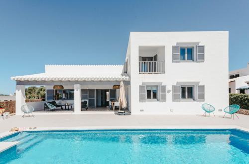 Binibeca Villa | Beachfront Villa Bini Maria in Binibeca with Ocean Views