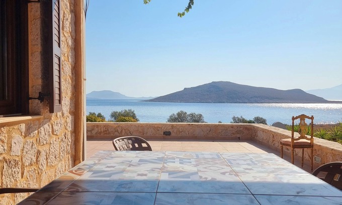 Halki Villa | Beachfront Bliss at Villa Blu with Ocean Views