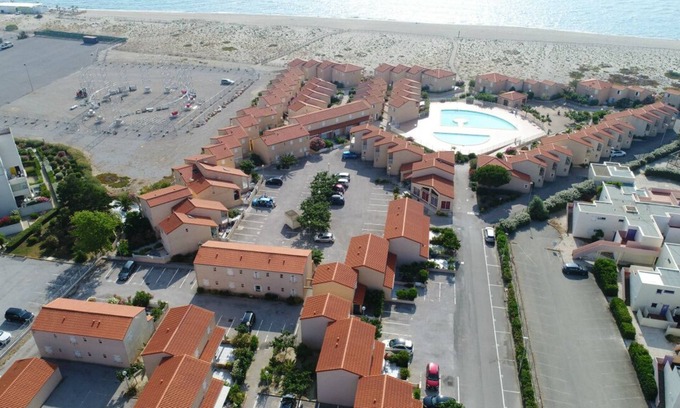 Le Barcares Villa | Relaxing Villa Bord de Mer with Spa & Family Friendly Features