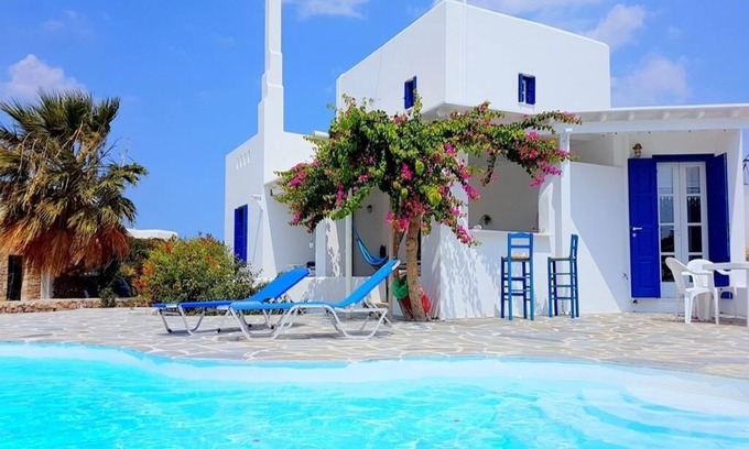Naxos Villa | Beachfront Villa Bougainvillia - Guest Rated 9.8/10