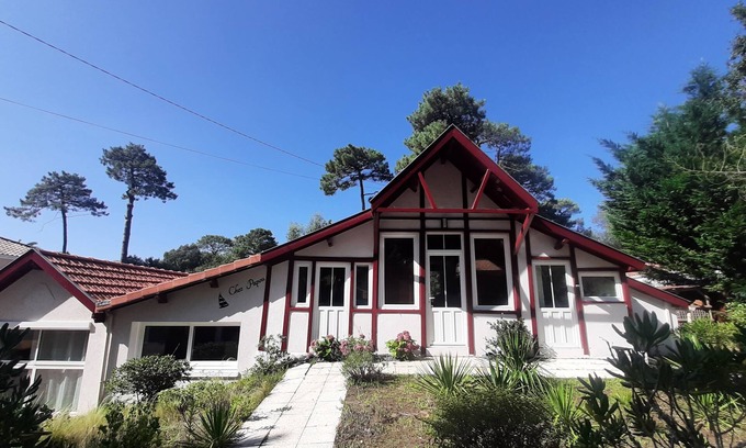Saint-Brevin-les-Pins House | Villa Brevinoise Seaside Retreat with Pool & Ocean Views