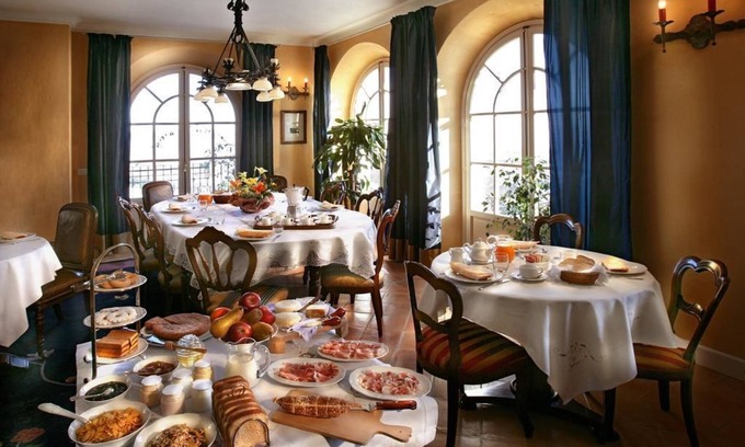 La Morra House | Exclusive Stay at Villa Bricco Dei Cogni with Spa & Pool
