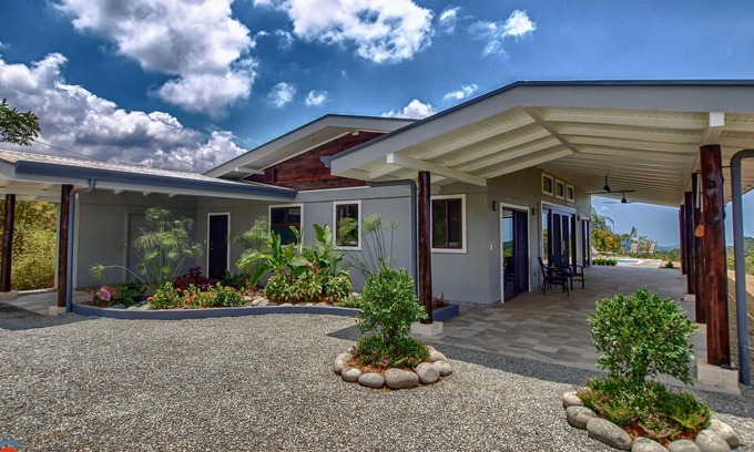 Lagunas de Baru Villa | Villa Brisa Oceano: Poolside Retreat with Ocean Views
