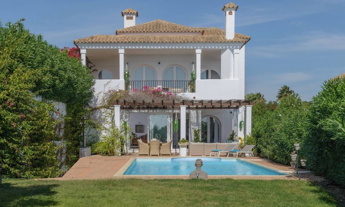Benalup-Casas Vieja Villa | Villa 'Buganvilla': Mountain View, Wi-Fi & Poolside Relaxation