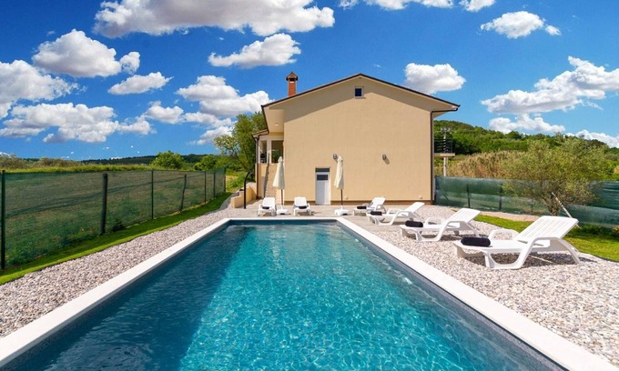 Marcenegla Villa | Villa Butoniga Nature: Private Pool & Pet-Friendly Retreat